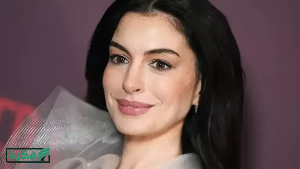 آن هاثاواي تثير تفاعلاً واسعاً بعبارة ‘إن شاء الله’ على منصات التواصل