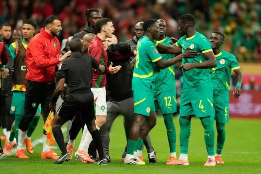 تطورات أزمة نهائي كأس أمم أفريقيا بين المغرب والسنغال