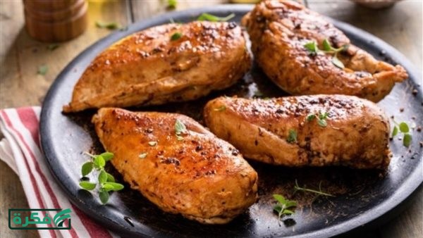 دجاج بالعسل والثوم طبق لذيذ بمكونات بسيطة وخطوات سريعة