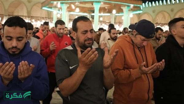 مواعيد رفع أذان صلاة العشاء بمدن ومراكز البحيرة اليوم الخميس
