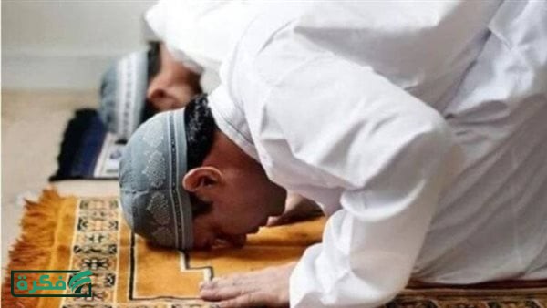 موعد أذان العشاء اليوم الإثنين 2026 في بني سويف