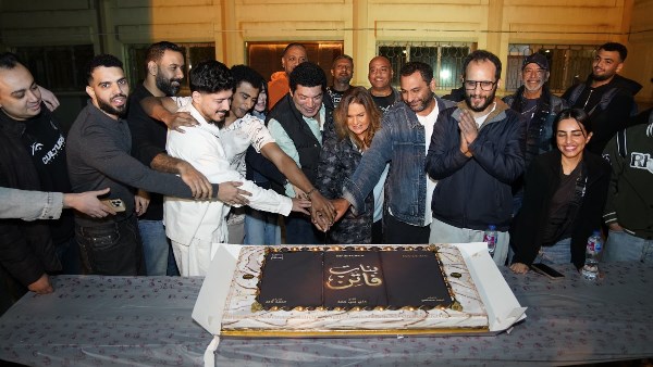أبطال مسلسل بنات فاتن يختتمون تصوير العمل وسط أجواء احتفالية مميزة
