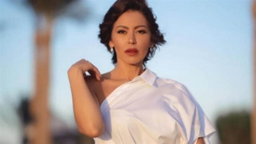 لقاء الخميسي تكشف عن تجربتها الأولى في زيارة المقابر خلال وداع أحمد زكي