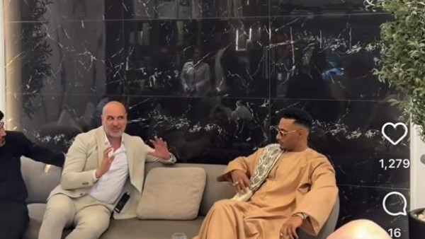 محمد رمضان يتألق في العرض الخاص لفيلم أسد بالعراق بعد أزمة الـ 3 صعايدة بجلابية تقليدية