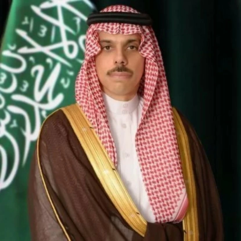 وزير الخارجية السعودي ونظيره المصري يستعرضان جهود تعزيز الحلول الدبلوماسية بين أمريكا وإيران