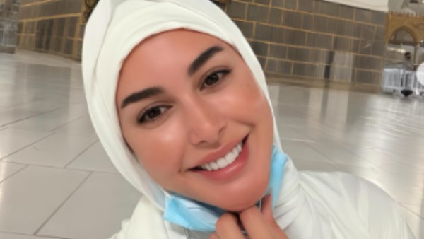 ياسمين صبري تشارك في مناسك الحج وتكشف عن تجربتها الروحية المميزة