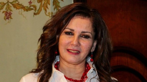 آثار الحكيم تكشف عن رأيها في ارتداء الحجاب وتؤكد أهمية الجوهر على المظهر الخارجي