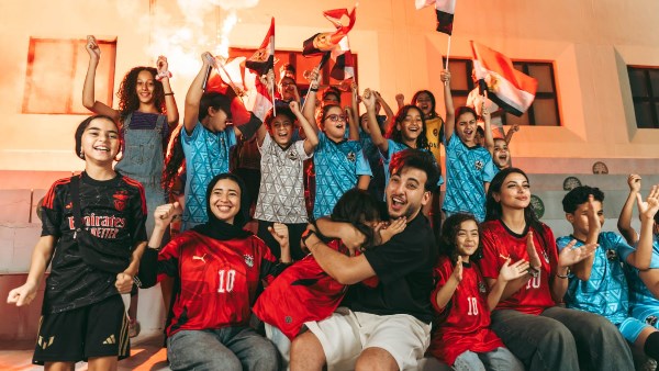 أغنية "إحنا الأبطال" للحسن عادل تحقق المركز الأول في ترند يوتيوب وتلفت الأنظار