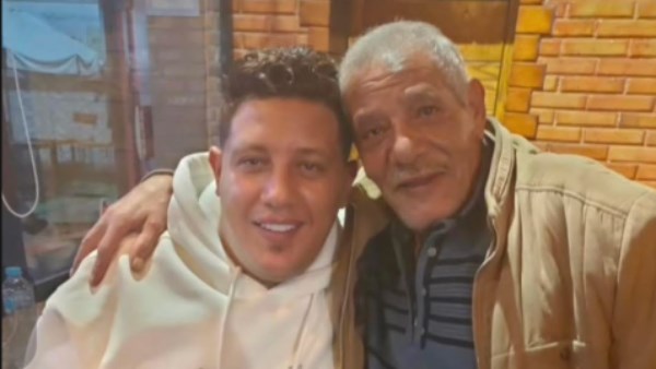تشييع جنازة والد حمو بيكا في الإسكندرية غدا وسط أجواء من الحزن والتعازي