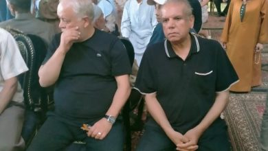 جنازة عبدالعزيز مخيون تجمع أشرف زكي ومنير مكرم وفتوح أحمد في وداع مؤثر
