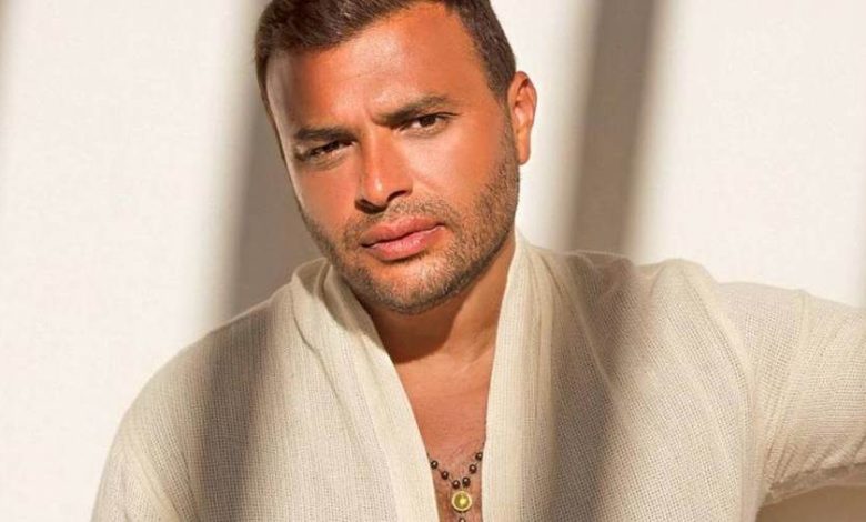 رامي صبري يكشف عن أحدث أغاني ألبومه "قمر" بعنوان فلتة إنتي مجنناهم مع فيديو مميز