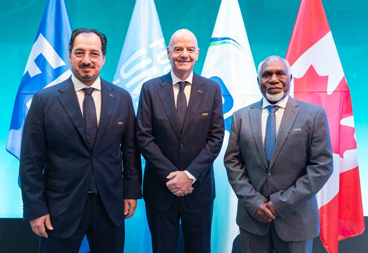 رحيل المسحل وإقالة إيمينالو يفتحان أبواب مرحلة جديدة في كرة القدم السعودية