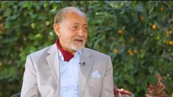 عمرو سعد يوجه رسالة مؤثرة في وداع عبد العزيز مخيون تعكس مشاعر الفقد والامتنان