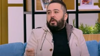 عمرو عبدالعزيز يكشف عن مشاعر الندم بسبب عدم الزواج والإنجاب