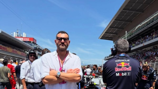 عمرو يوسف يحقق نجاحًا جديدًا في عالم فورمولا 1 بعد تألقه في فرنسا