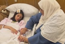 منى فاروق تكشف تفاصيل حالتها الصحية بعد جراحة عاجلة وتطمئن جمهورها