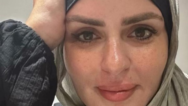 مها الصغير تعود لارتداء الحجاب للمرة الثانية في خطوة مفاجئة للجمهور