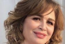 إلهام شاهين تقدم تهانيها لصناع مسرحية «خيال مريض» بمناسبة افتتاح العرض المميز