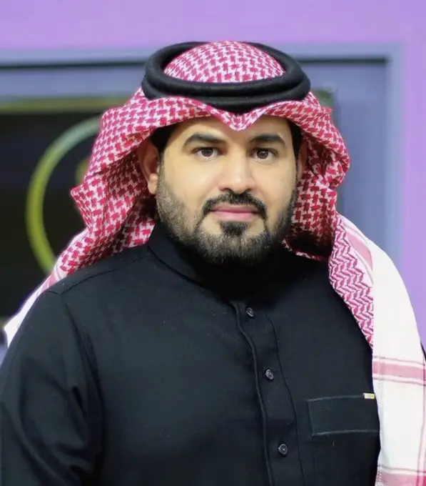 الإعلامي سعود العتيبي يفارق الحياة في حادث مروري مأساوي