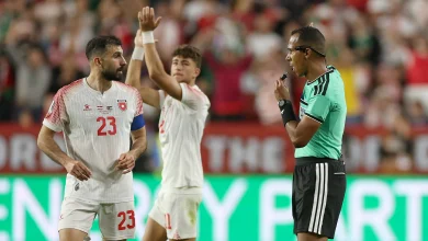 الـVAR بين العدالة الرياضية ومتعة كرة القدم: هل حقق التوازن أم أفسد الإثارة؟