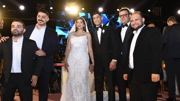 حفل زفاف نجل الإعلامي نشأت الديهي يجذب الأنظار بحضور سياسي وإعلامي بارز مع 20 صورة مميزة توثق اللحظات الفريدة