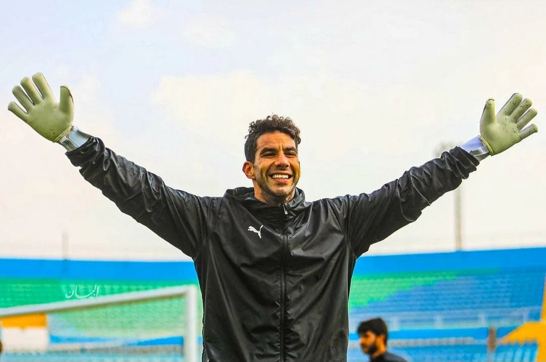 شريف إكرامي يعلن اعتزاله كرة القدم بعد 30 عاماً من التألق في الملاعب السعودية