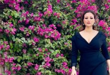 غادة طلعت تتألق بفستان أسود أنيق في جلسة تصوير جديدة تبرز جمالها وأناقتها