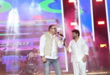 محمد منصور يكشف عن مفاجآت جديدة في المسرح الروماني بعد حفل التسعينات