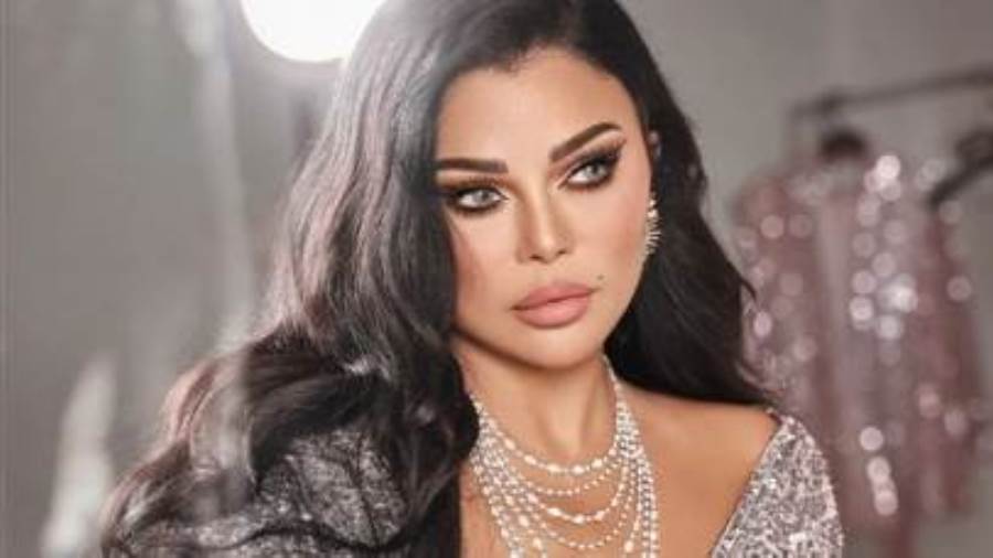 هيفاء وهبي تتألق في عُمان بحفل غنائي يرفع حرارة الأجواء الليلة