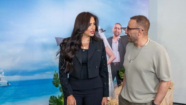 ياسمين عبد العزيز وأحمد السقا يختتمان جولتهما الفنية في الكويت ويتجهان نحو دبي